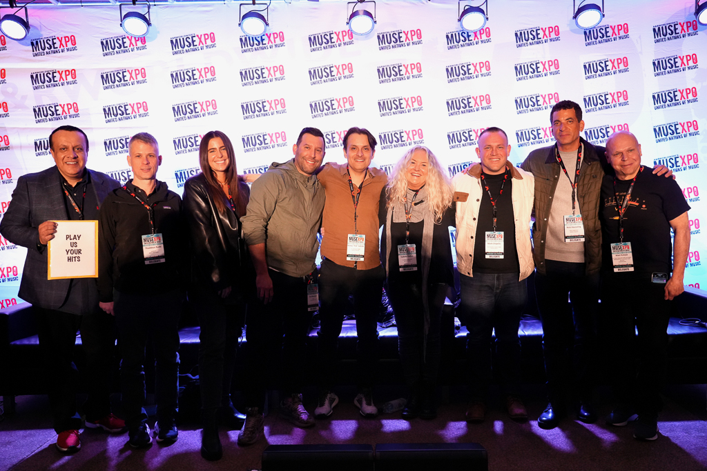 PLAY US YOUR HITS: DELEGATES ATTENDING PRESENT MUSIC SUPERVISORS AND A&R EXECUTIVES THEIR FUTURE HITS PRESENTED BY: TREVANNA TRACKS
